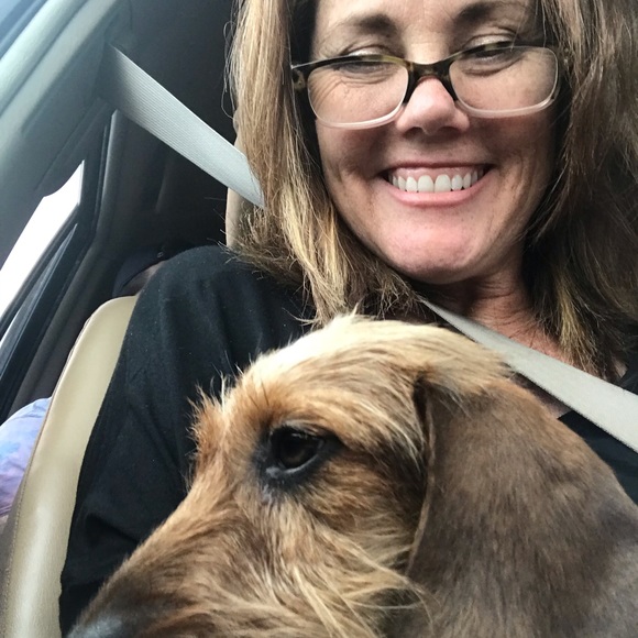 Meet your Posher, Jeanne - Picture 4 of 4